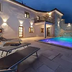 Castle With Stunning Views By Aneotravel Брибир