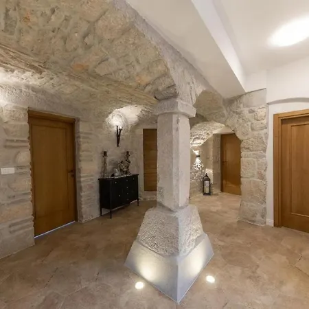 Villa Castle With Stunning Views By Aneotravel Bribir (Primorje-Gorski Kotar)