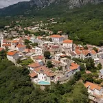 Castle With Stunning Views By Aneotravel 브리비르